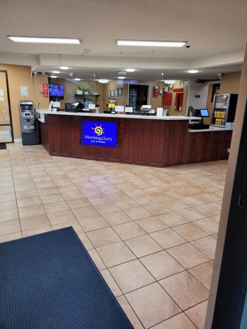 MorningGlory Inn & Suites image 9